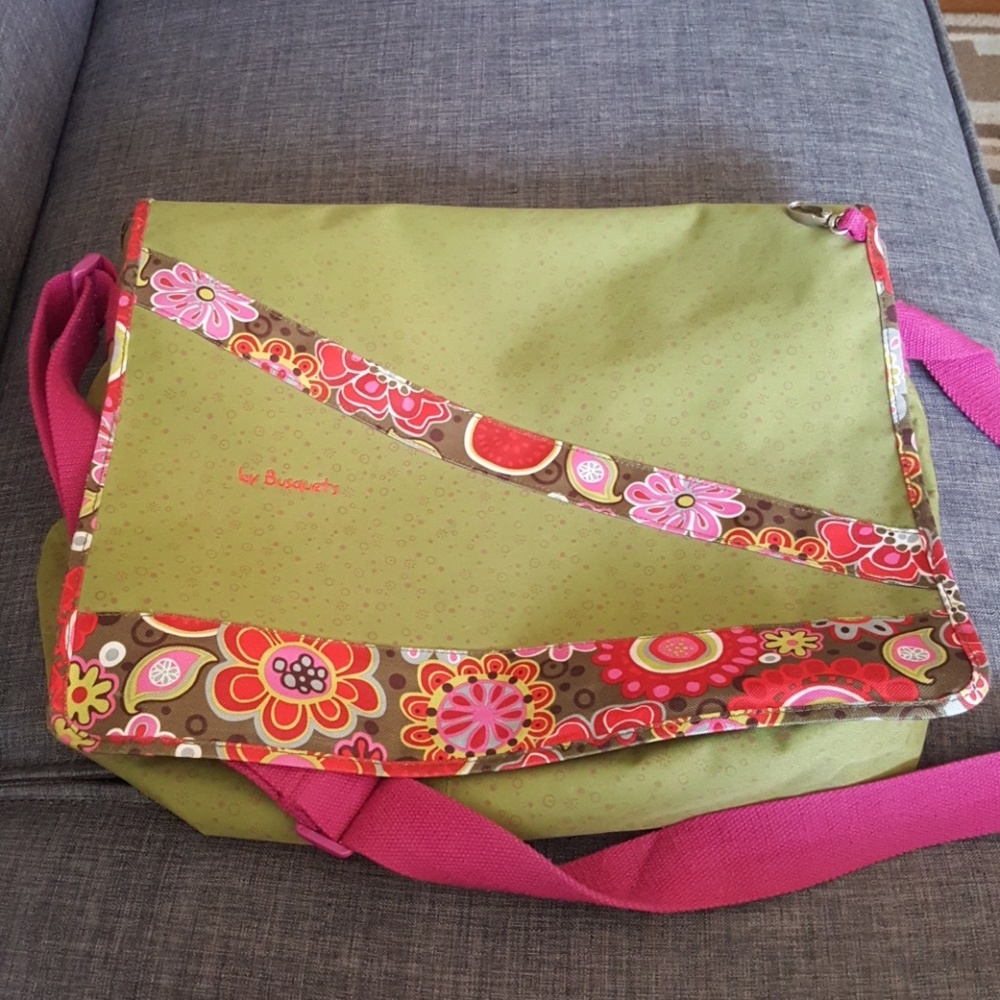 By Busques shoulder bag 17x 13